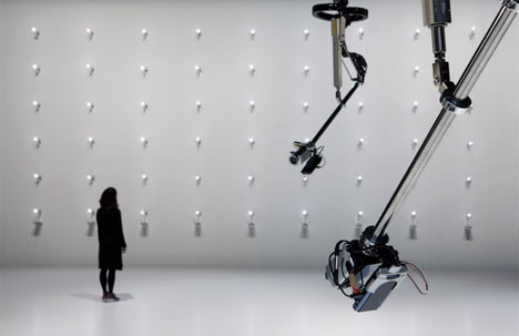 SHIFT 日本語版 | PEOPLE | 三上晴子