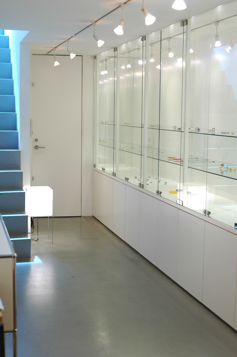 SHIFT CITY GUIDE | TOKYO | GALLERY DEUX POISSONS