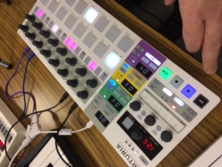 Arturia製シーケンサー内蔵のパッドコントローラーBeatStep Proが期間