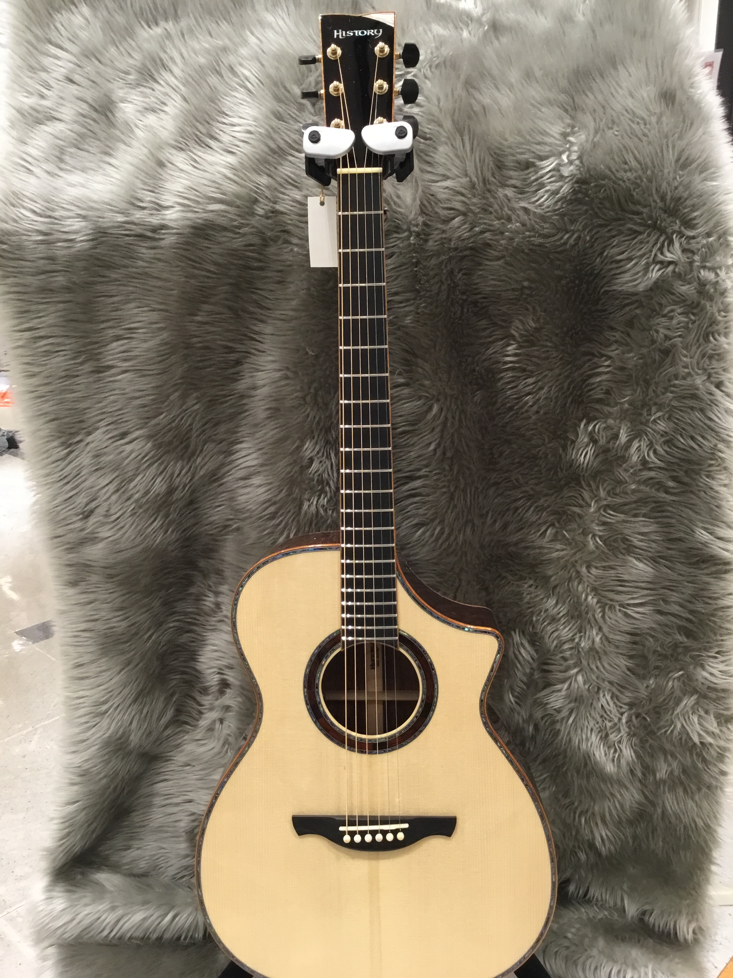 アコースティックギター】HISTORYアコースティックの集大成！世界に6本