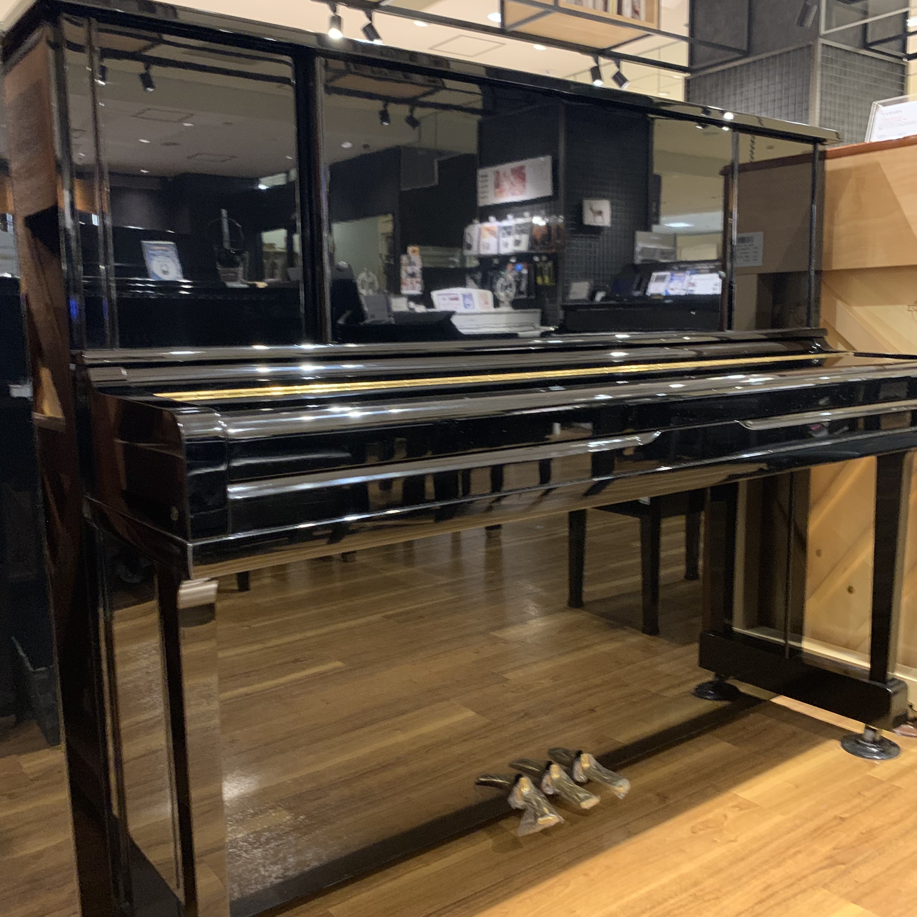 Dora ヤマハ アップライト ピアノ UX-1 X支柱 展示アップライト