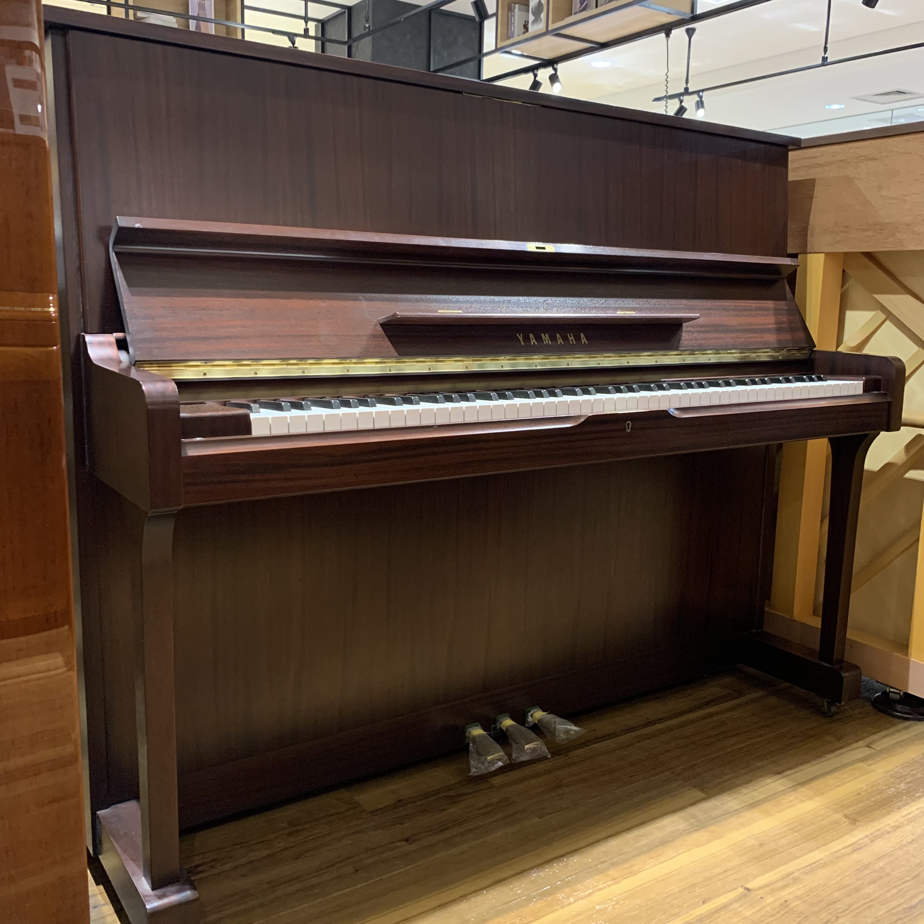 展示中古アップライトピアノ紹介】YAMAHA(ヤマハ)W120BS 1986年製