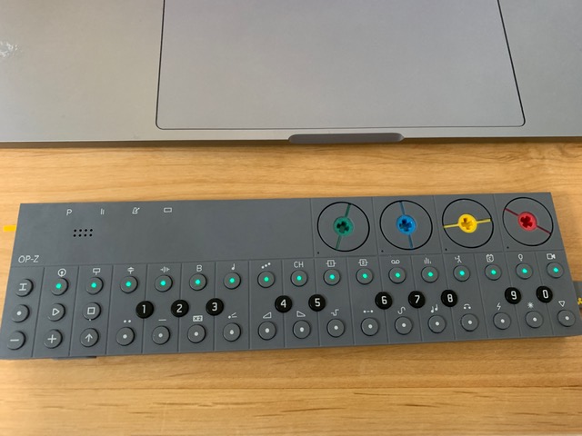 随時更新中】Teenage Engineeringの小型マルチメディア