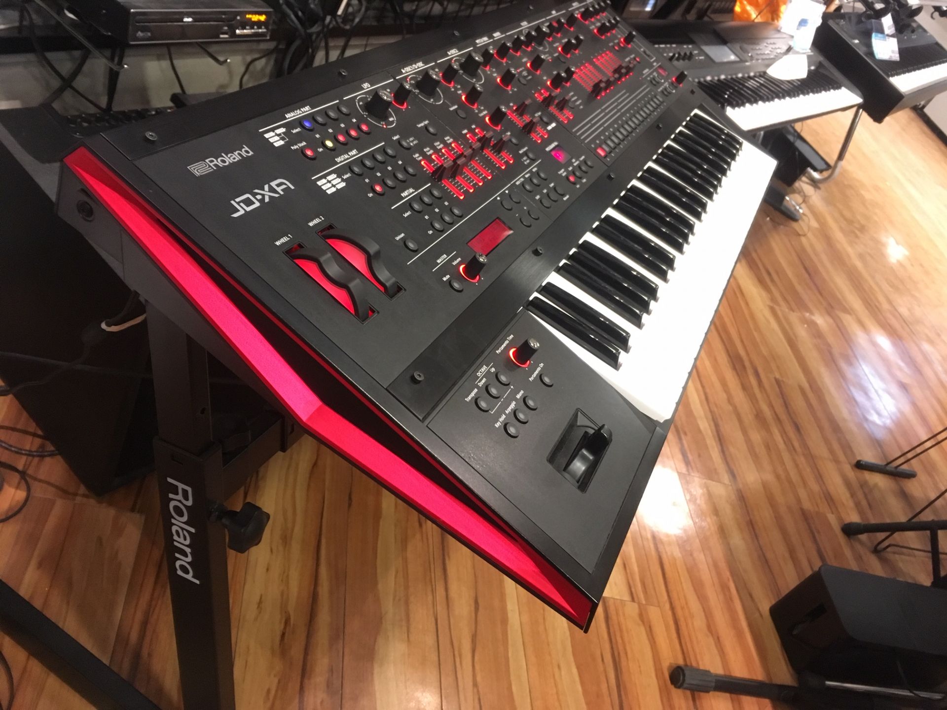 キーボーディストが2台目に持ちたいシンセとは？アナログ系