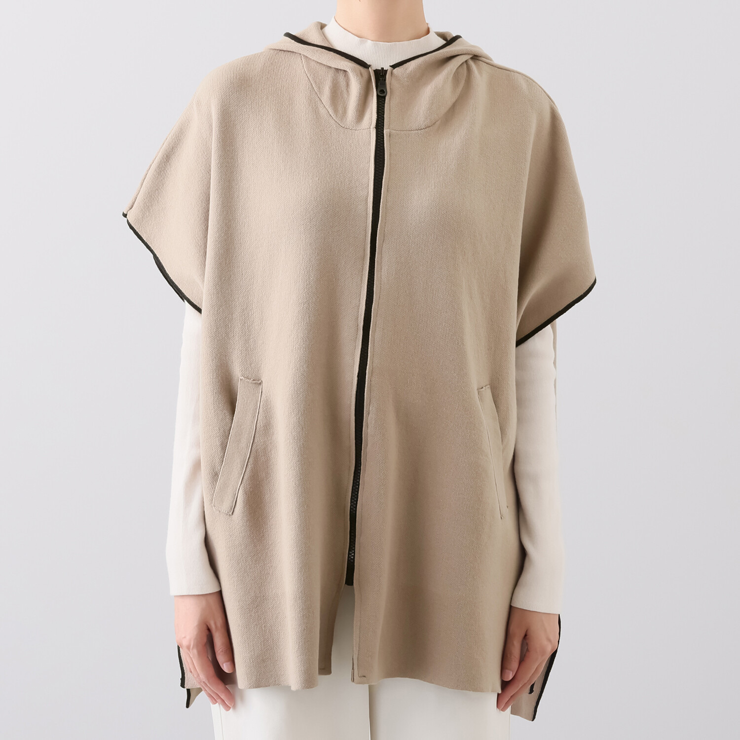 イシカワラボ☆ヒトミ バイカラーアクセント フーディーニットポンチョ