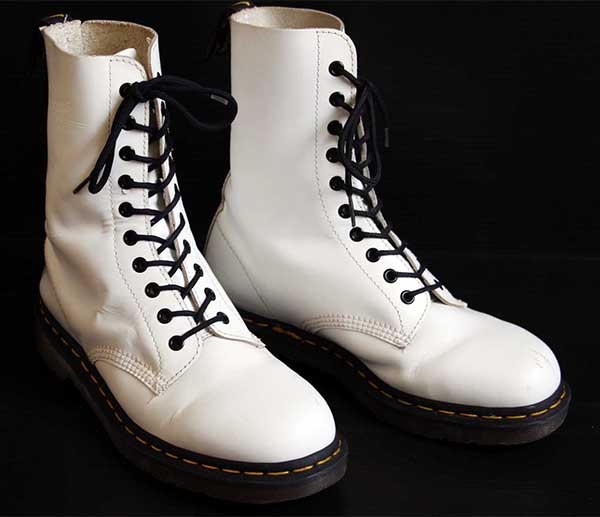 英国製 DR.MARTENSドクターマーチン 10ホールブーツ 白 UK8