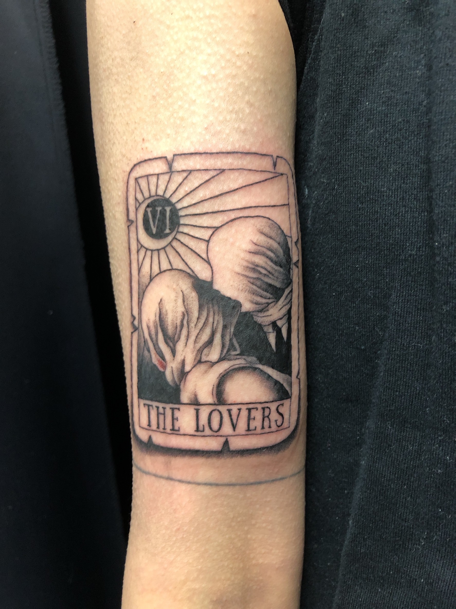 ブラックアンドグレー カード | 東京の渋谷・秋葉原・原宿でタトゥー