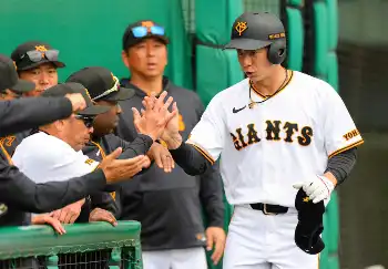 巨人・坂本勇人が東京ドーム最多タイ969安打となる特大先制弾 阿部慎之