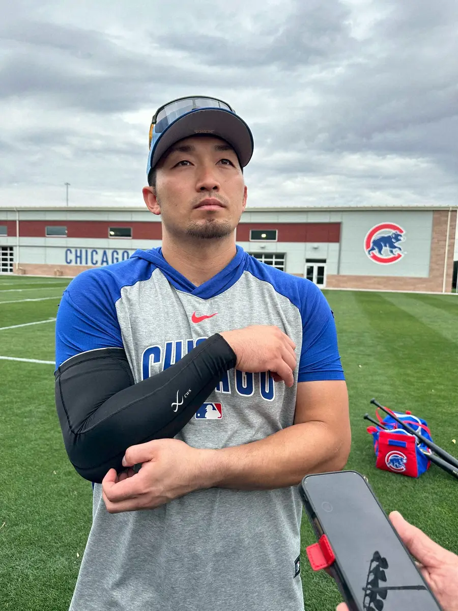 取材に応じるカブス・鈴木誠也 - スポニチ Sponichi Annex 野球