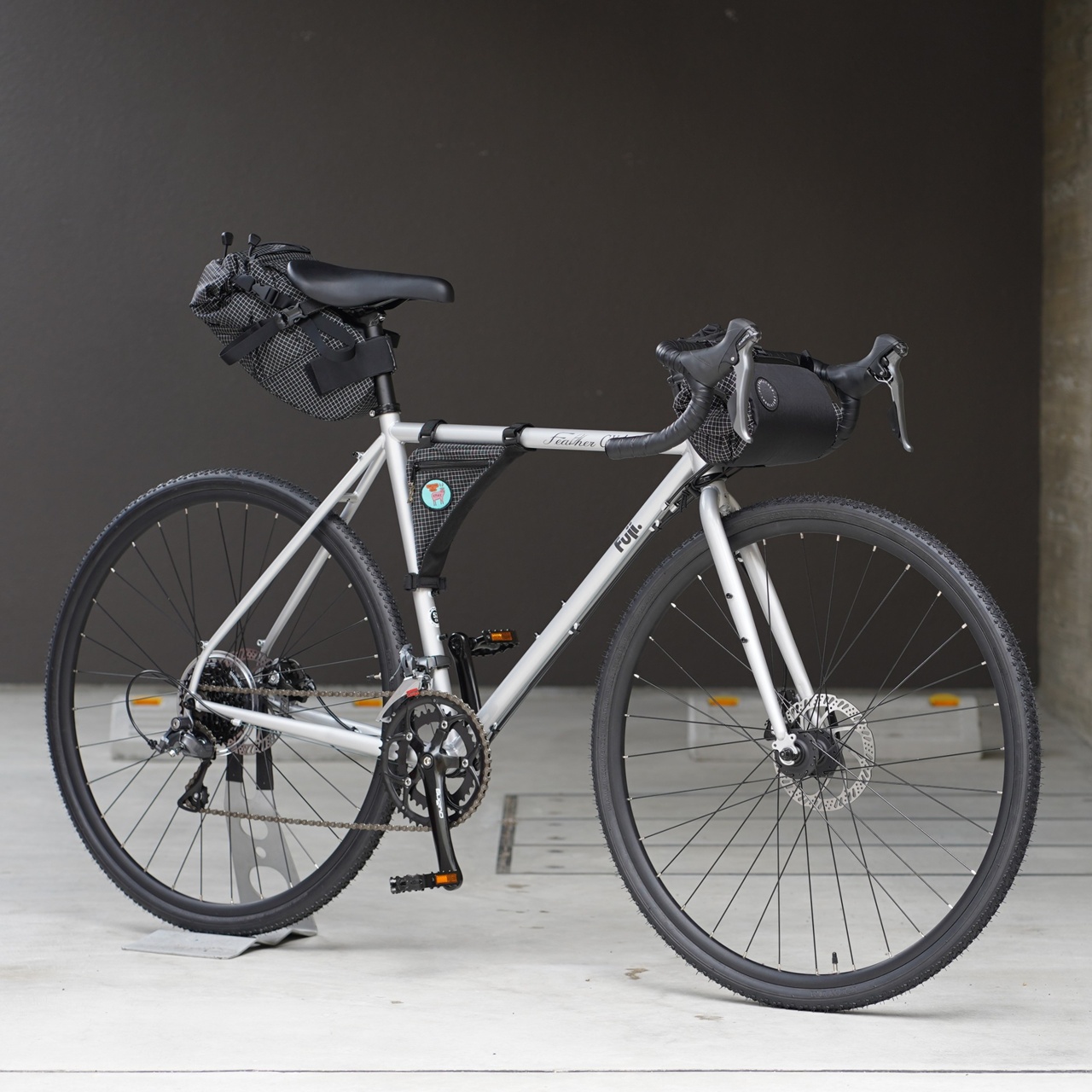 BLOG ドロップハンドルでも街乗り適性高め。ツーリングもこなせる