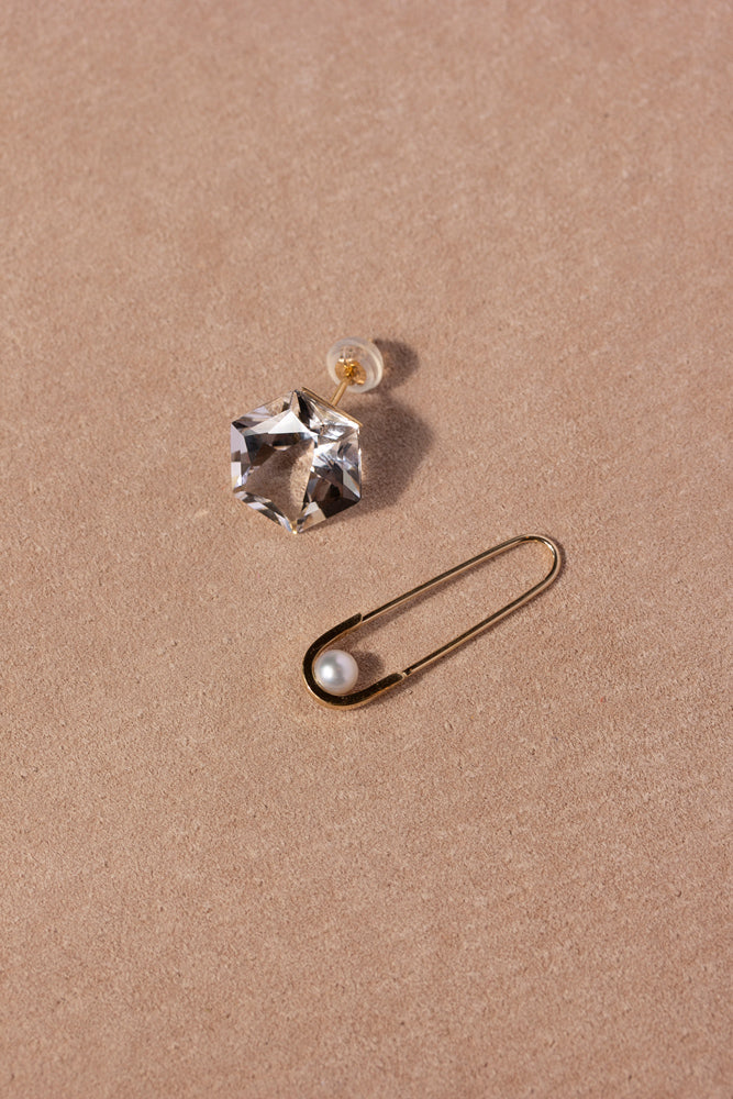 simmon Seta Hexagon quartz pierced earring シモン セータ クォーツ