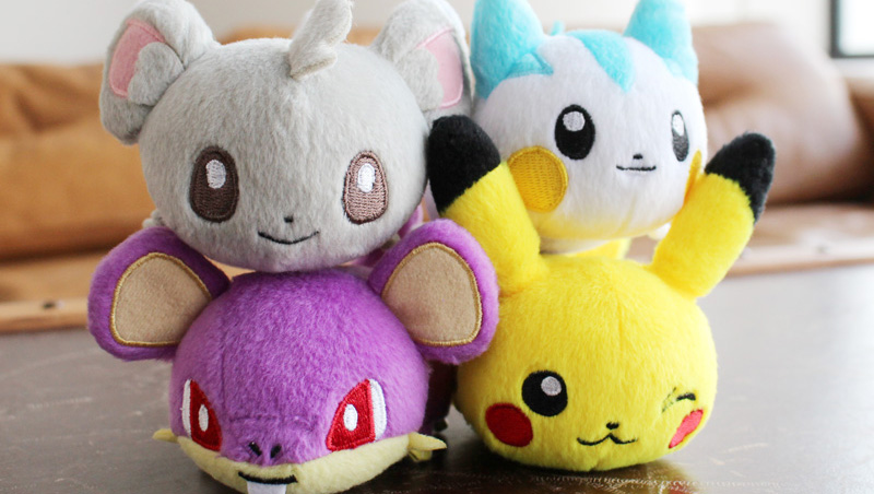 とるナビ】12月のプライズには、でっかいぬいぐるみやイーブイたちの