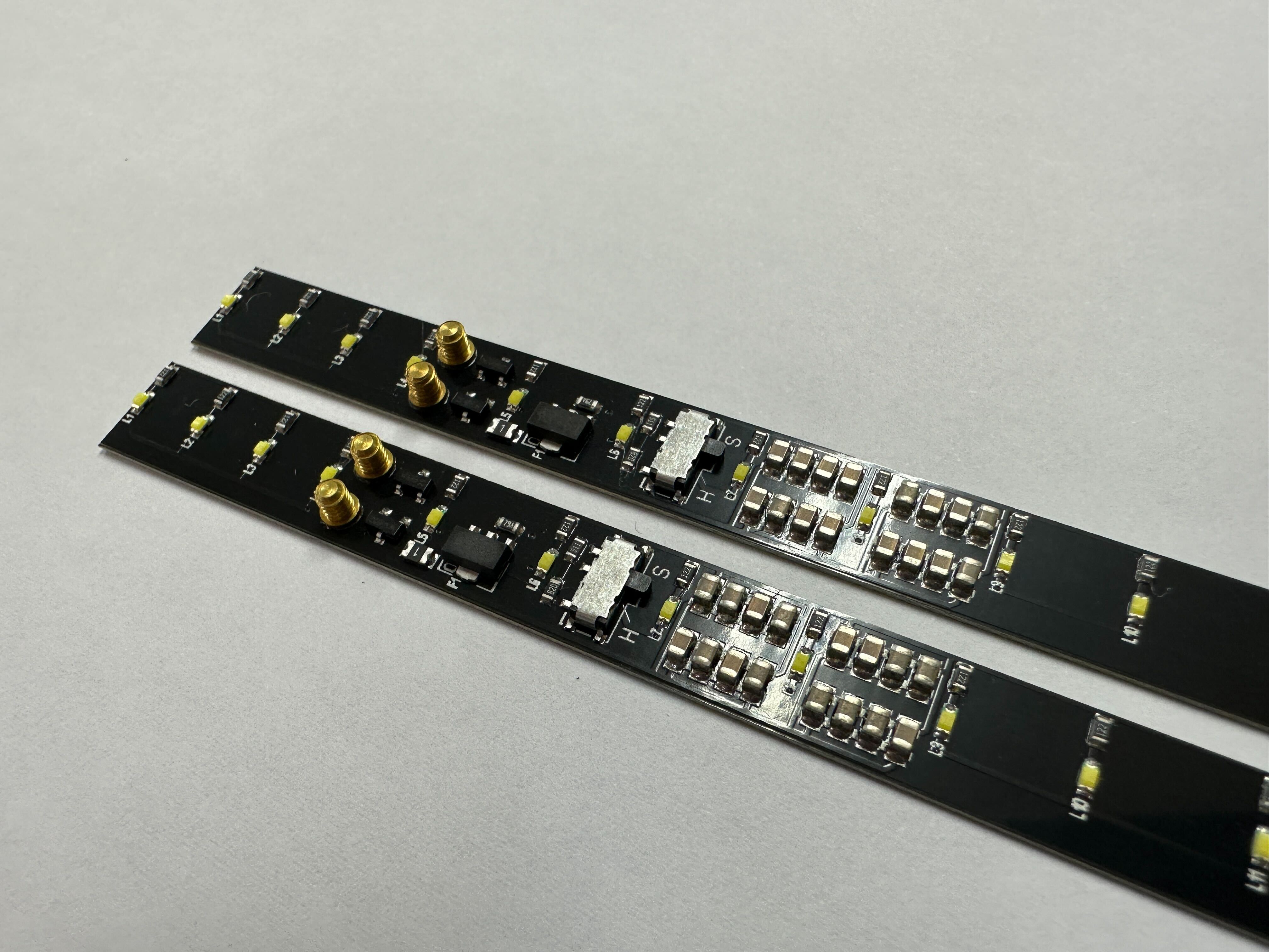 鉄道模型 :: ポポンデッタ_1565_LED室内灯(EC付) 黄白色 Pﾀｲﾌﾟ 7本入_N