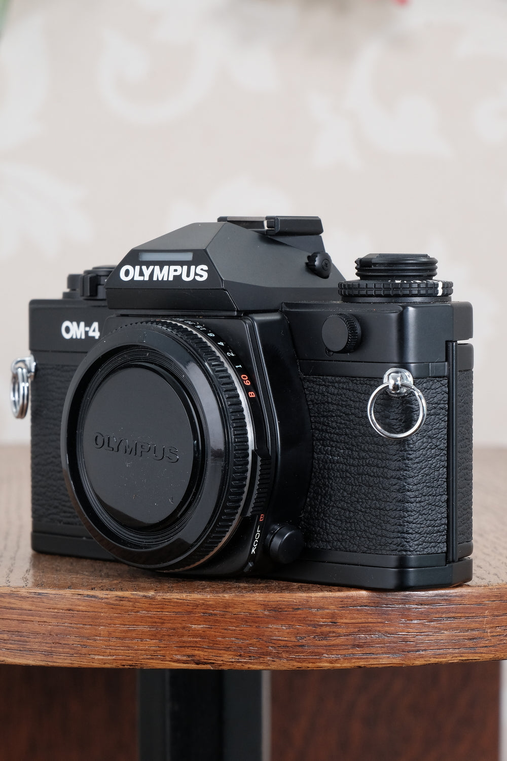Mint! Beautiful Black Olympus OM-4 – Petrakla Classic Cameras