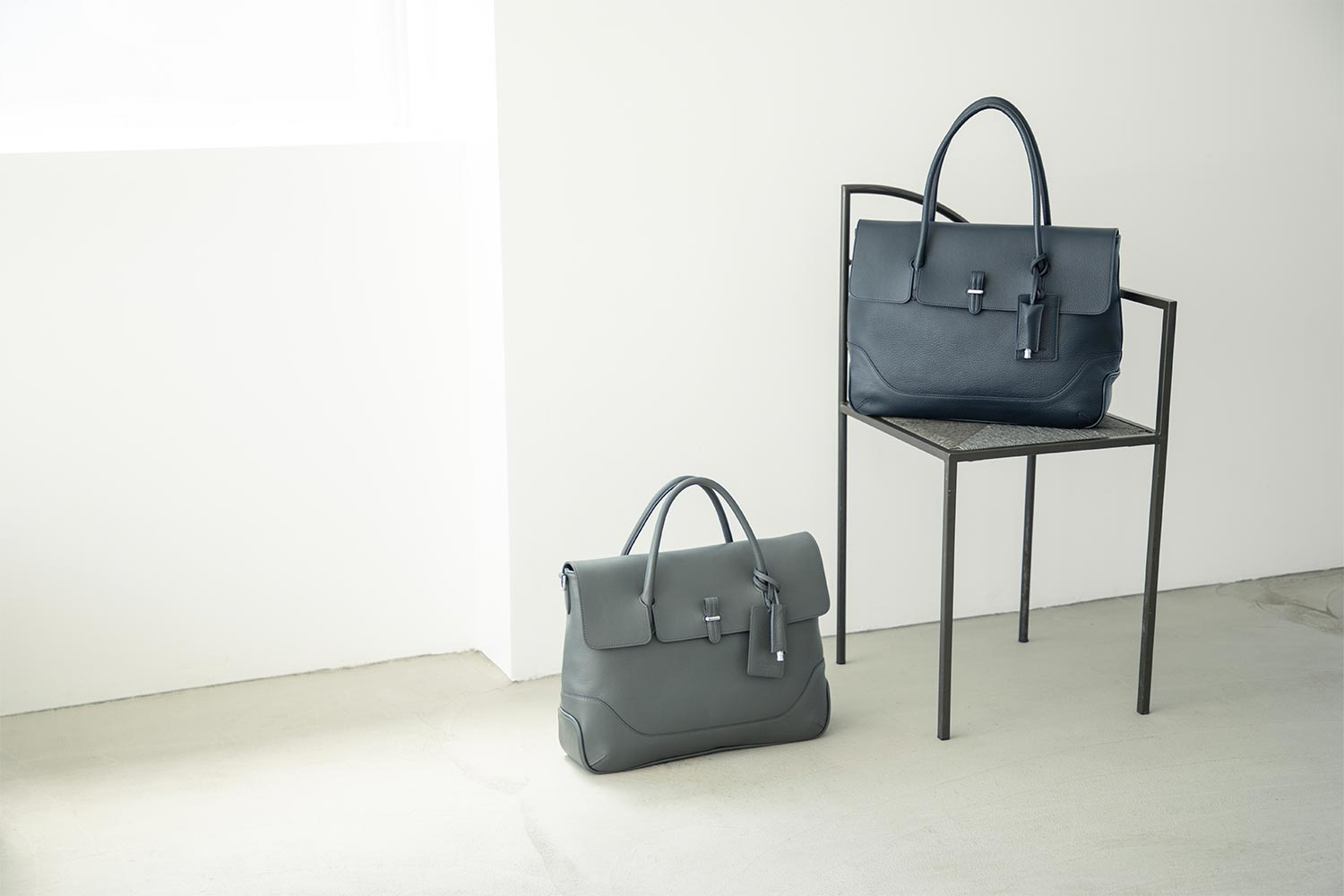 ビジネス、カジュアルに使いたいフラップバッグ