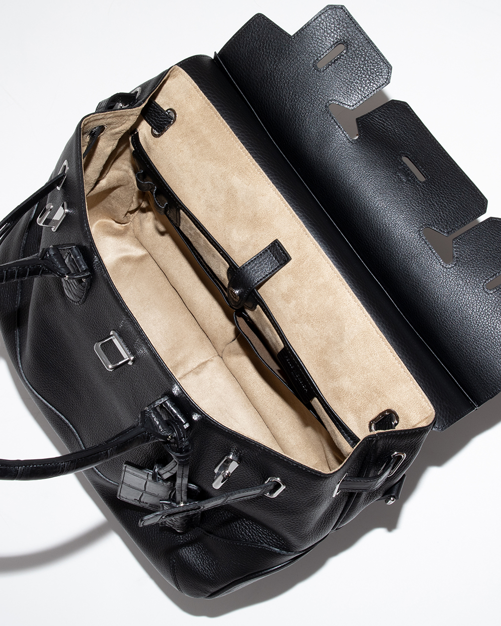 クロコダイルレザーを使用したスペシャルなボストンバッグが発売