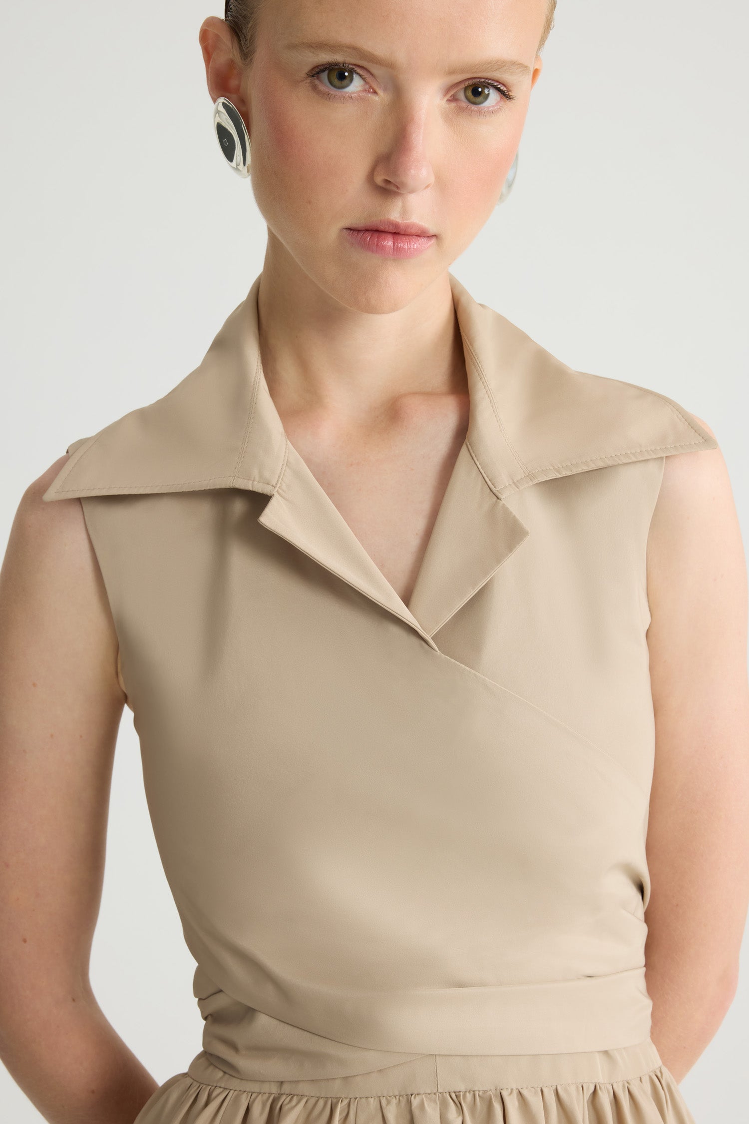 Patou | エレガントでシックなワンピース、ジャンパースカート