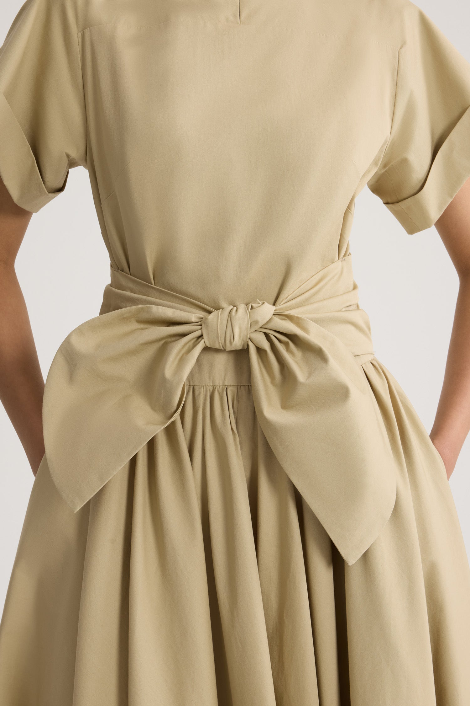 Patou | エレガントでシックなワンピース、ジャンパースカート