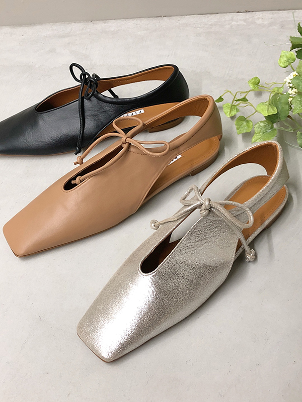 春の足元を彩るシューズ「PIPPICHIC(ピッピシック)」の入荷情報☆