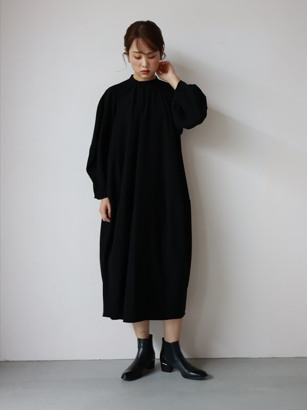 一枚で様になるENFOLD(エンフォルド)のワンピースを徹底解説。人気