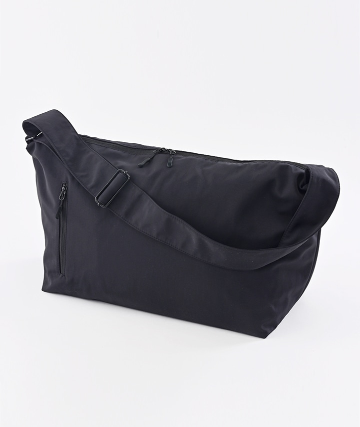 ビッグショルダーバッグ(30×55×22㎝ ブラック): メンズ