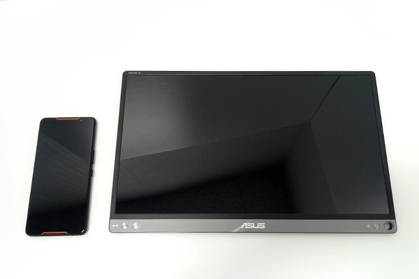 ZenScreen GO (MB16AP)とROG Phoneで、ゲームアプリを大画面で楽しむ