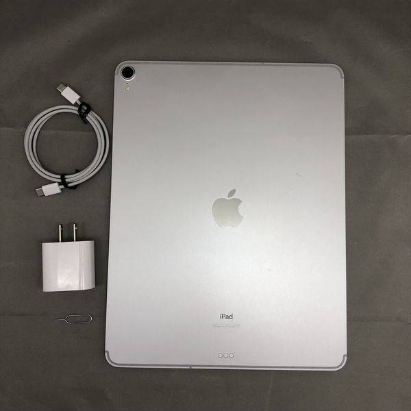 APPLE 〔中古〕iPad Pro 12.9ｲﾝﾁ (第3世代) 64GB ｼﾙﾊﾞｰ MTHP2J/A au