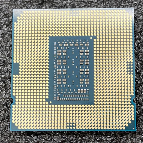 Intel 〔中古〕インテル® Core™ i7-11700 プロセッサー Bulk（中古保証
