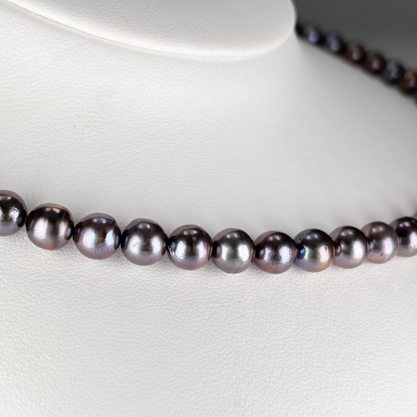 アコヤ黒真珠 ブラックパールネックレス(ブルー,紫系) 6.5-7mm