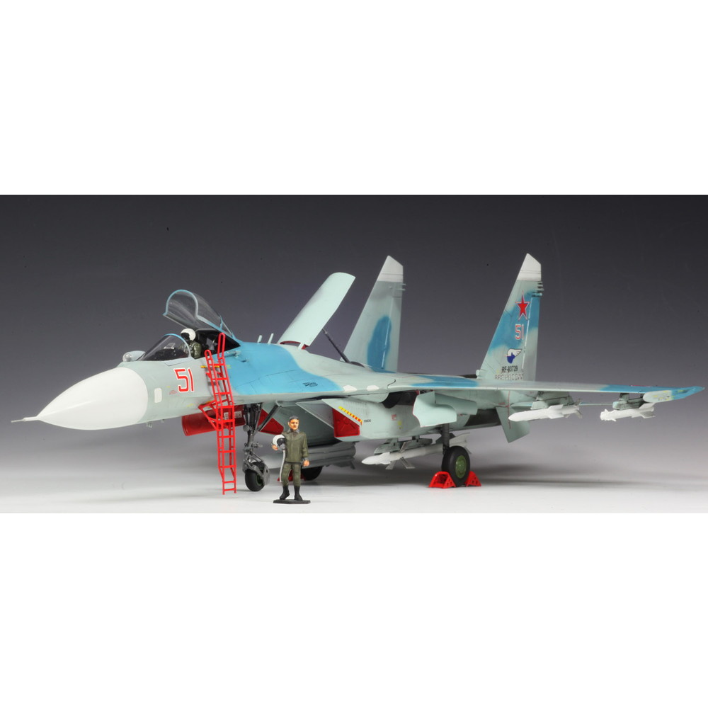 プラモデル :: 飛行機 :: Su-27SM フランカーB