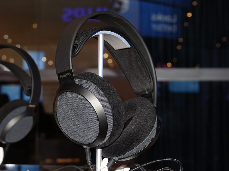 IFA＞フィリップス、Fidelio新旗艦ヘッドホン「X3」。デザイン