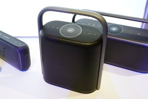 Anker、コンパクトになった空間オーディオ対応スピーカー「Soundcore