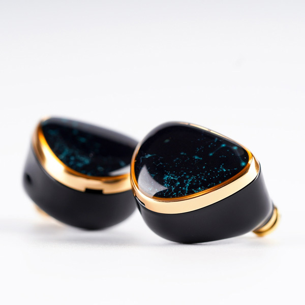 NICEHCK、8ドライバー・ハイブリッド型イヤホン「NX8 Special Edition