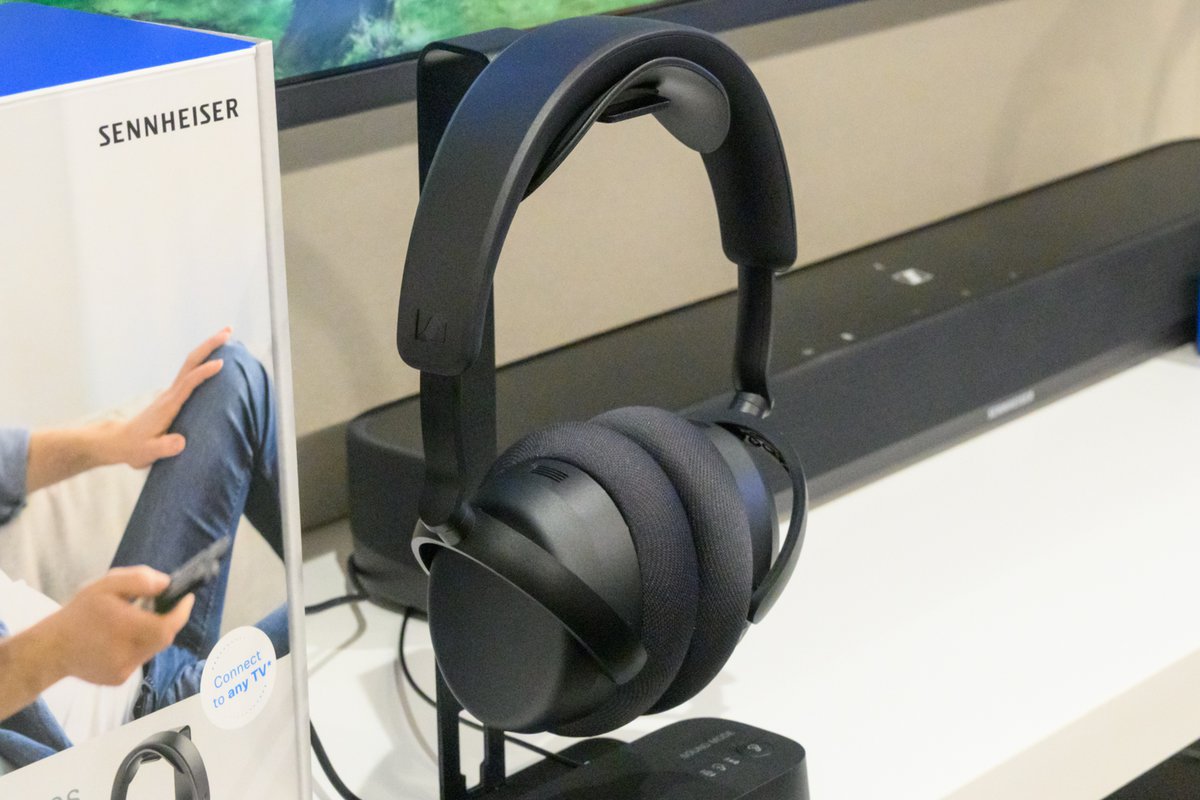ゼンハイザー、“映像に深く没頭できる”テレビ向けワイヤレスヘッドホン