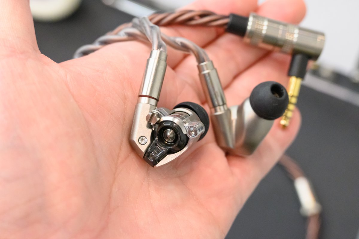 ヘッドフォン祭＞Acoustune新完全ワイヤレス「HSX ONE」に新色追加