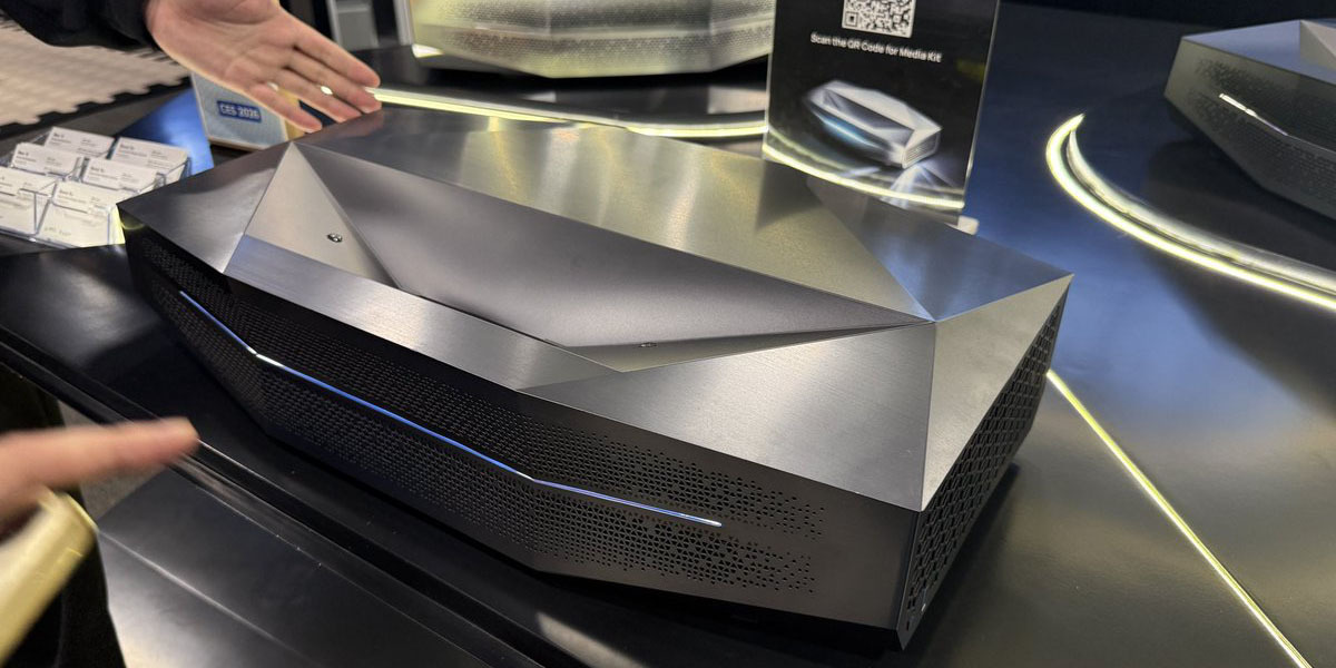CES＞AWOL、最大200インチ対応超短焦点プロジェクター「Aetherion Max