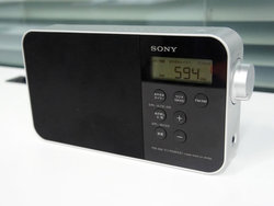 ソニー、ラジオNIKKEIも受信できるホーム用ラジオ - PHILE WEB
