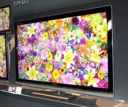 更新】シャープ、初の3Dテレビなど4原色パネル搭載「AQUOS クアトロン