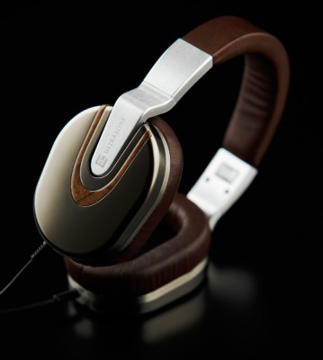 ULTRASONE「edition 8 Limited」を石原俊氏が聴く － “人生を限りなく