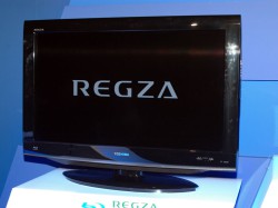 更新】東芝、BDプレーヤー内蔵“REGZA”を発売 － USB HDD録画にも対応