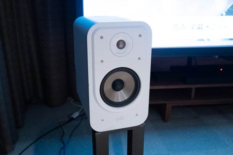 Polk Audioのスピーカーで“予算を抑えたミニマルシアター”に挑戦。9.2
