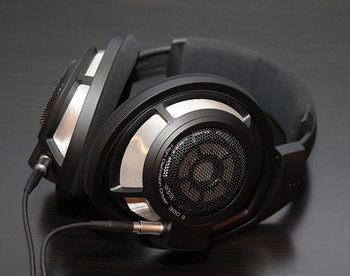 ハイエンドヘッドホンの定番がさらなる極みへ。ゼンハイザー「HD 800 S