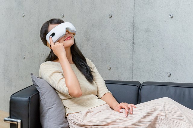 breoの電動ホットアイマスク「iSee」で目元スッキリ！テレワーク疲れも