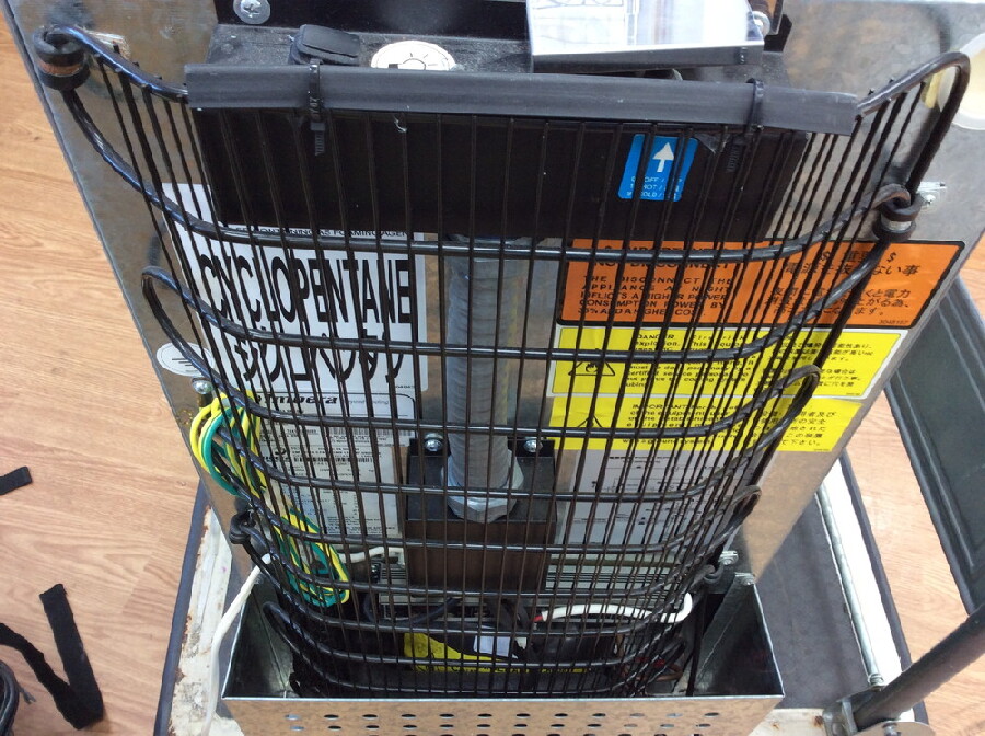 人気のハイネケン冷蔵ショーケース販売中です(^_^)v｜2022年10月26日