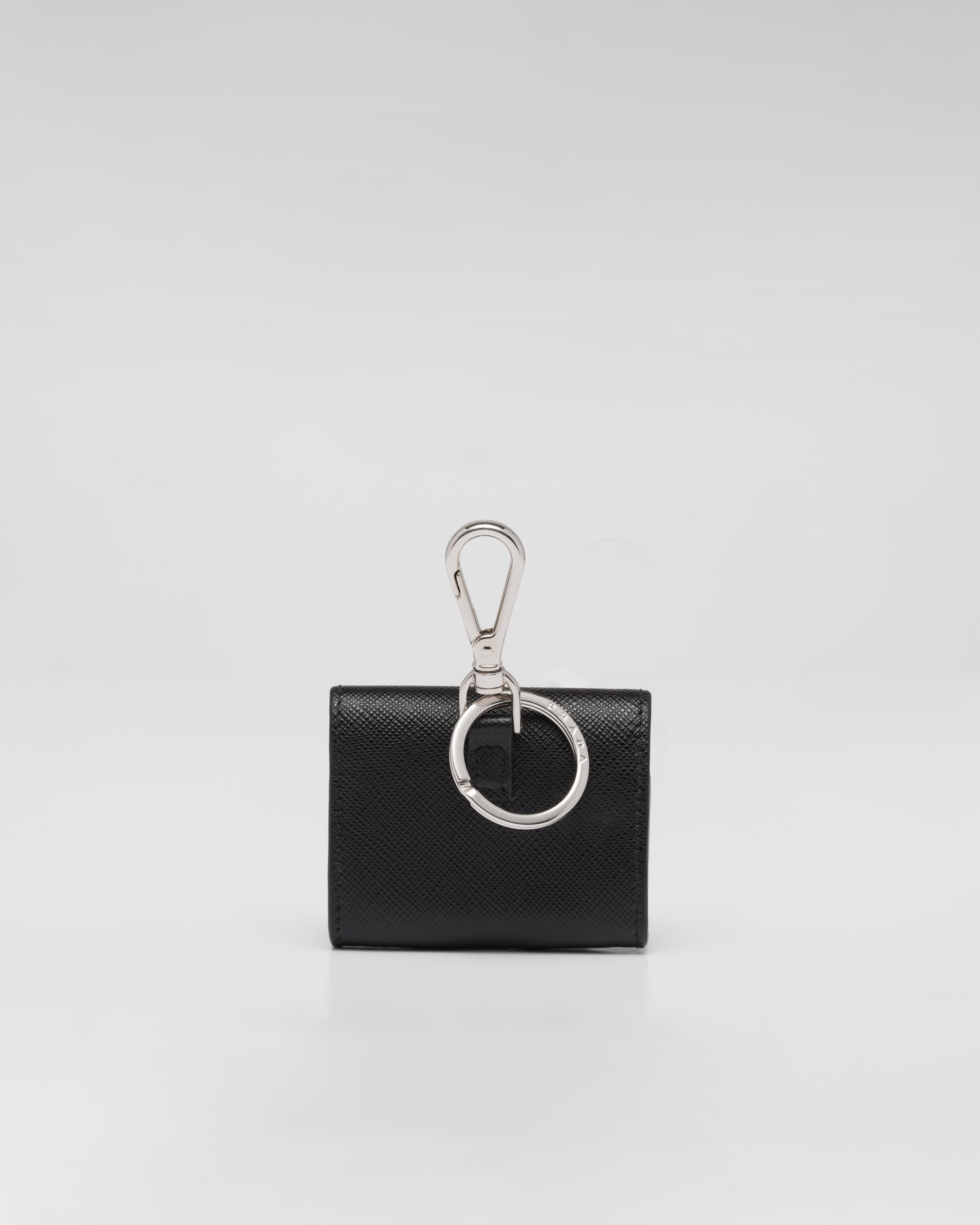 ブラック キーチェーン付 サフィアーノレザー イヤフォンケース | PRADA