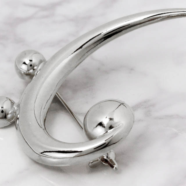 SV925 シルバー ブローチ 《ヘ音記号》 Rhメッキ仕上 音楽雑貨