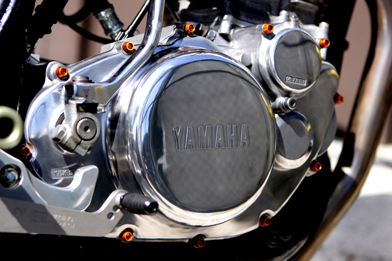 SR400 フロントフォークペイント＆バフがけ| SR400カスタムショップ