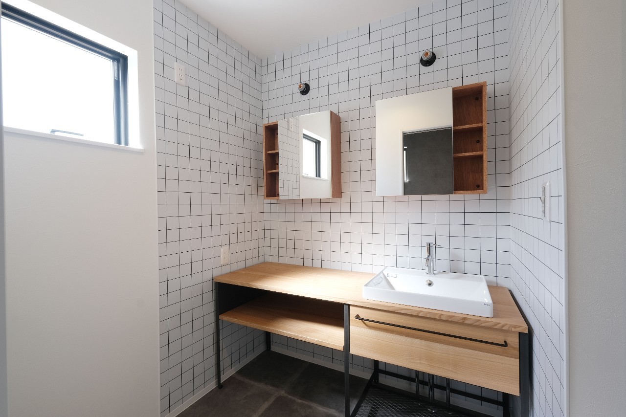 棚付きボックスミラー ブラック | KB-AC018-02-G141 | ミラー | 洗面