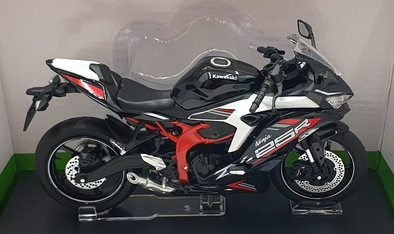 Aoshima 1/12 Scale 109700-3700 Kawasaki Ninja ZX-25R Monkey