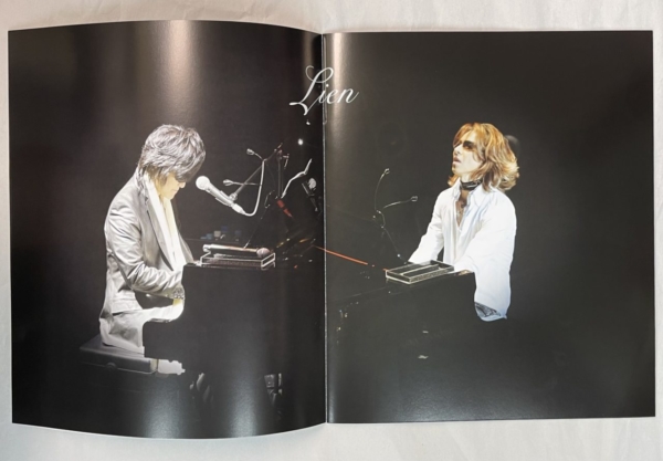 ToshI Feat. YOSHIKI with MIKUNI クリスタルピアノのキミ 2011 パンフ